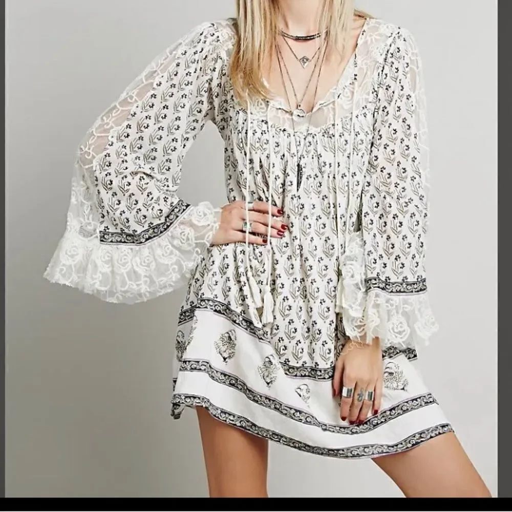 Free People Nomad tunic cotton with lace insert tassels accent size S P